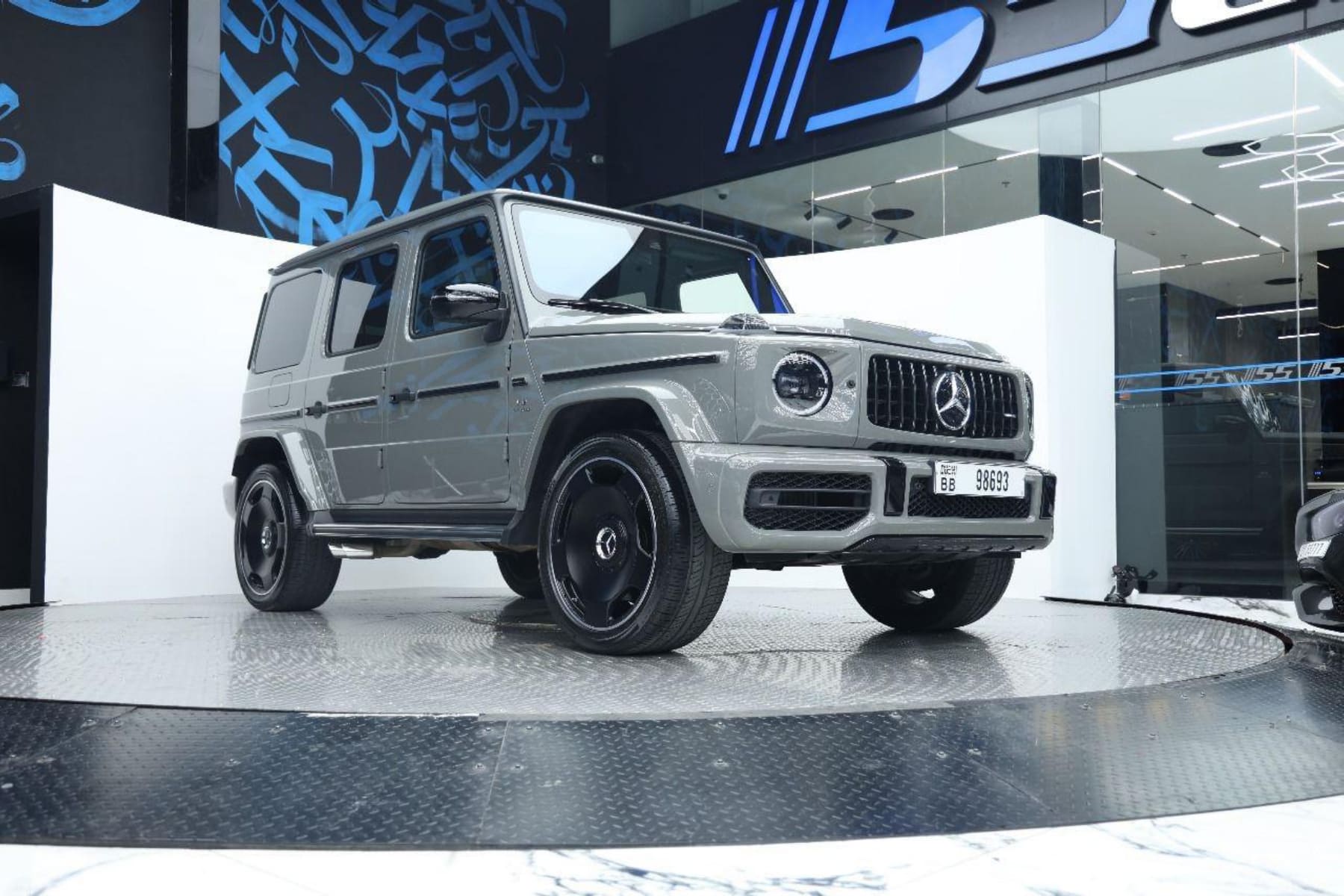 Mercedes-Benz AMG G63 view 6